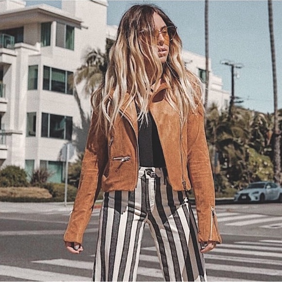 Lulus Jackets & Blazers - Lulu’s “Suede” With Love faux suede caramel-colored zip Moto jacket Sz Small